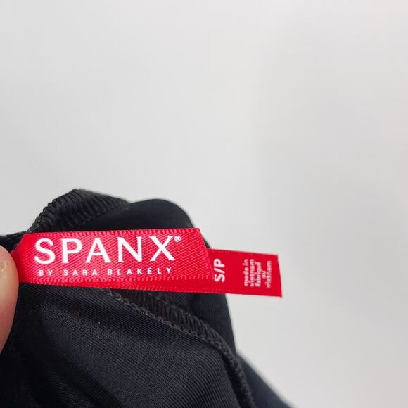 Spanx Maternity Small S Black Faux leather High Waisted Leggings Over The Belly - Picture 8 of 15